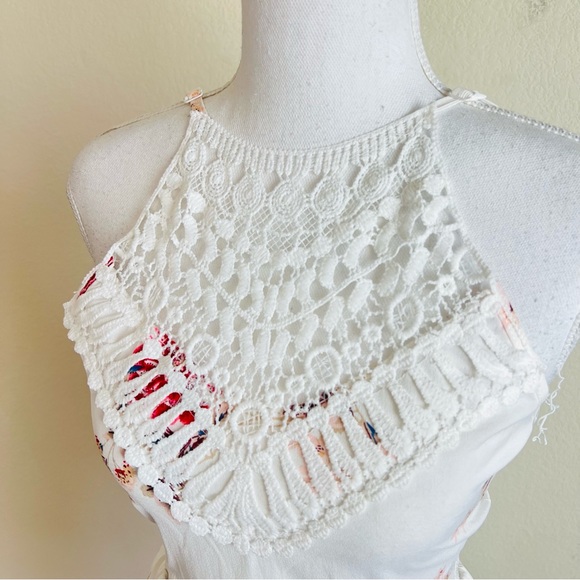 White Floral Crochet Tie Crop Top & Ruffle Shorts Set - Picture 6 of 9